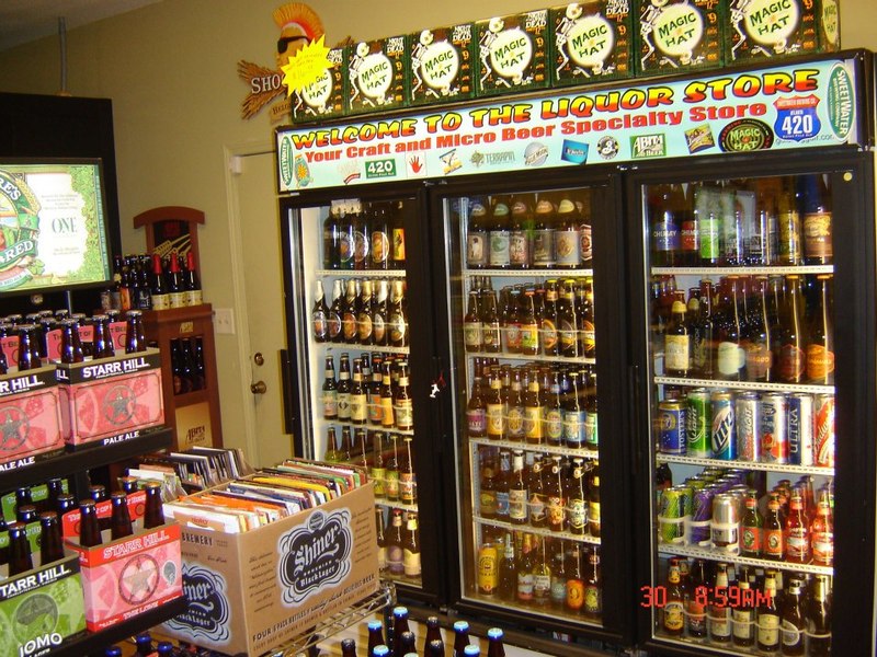 Photo of The Liquor Store Moonshine Willies (4539)